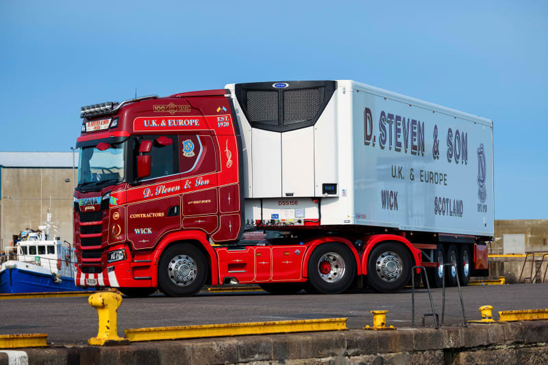 D Steven & Son Equips New Trailer with Vector HE 19 MT Unit for Sustainability and Low Noise Emissions